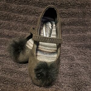 Black slip on Mary Janes, size 6, black feather toe,